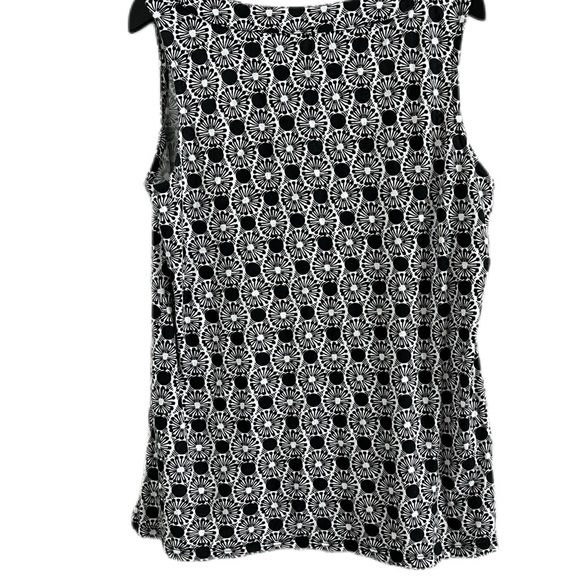 Kim Rogers PM floral tank. Sleeveless, airy and flowy. Medium Petite EUC - Picture 2 of 4